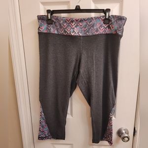 Hannah Athletic Capri Leggings
